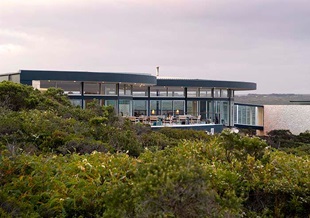 Southern Ocean Lodge at Kangaroo Island uses walling made from COLORBOND® Ultra steel in the colour Windspray® in the profile LYSAGHT CUSTOM ORB®. The roofs are made from COLORBOND® Ultra steel.
